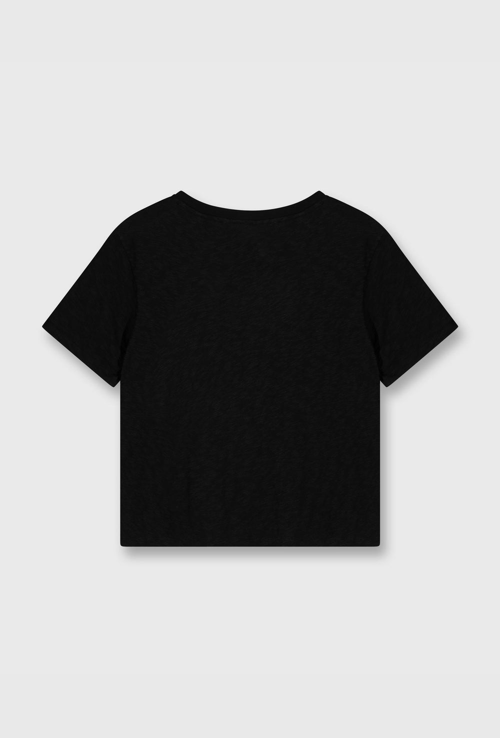 Czarny klasyczny t-shirt o luźniejszym fasonie