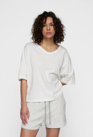 Gładki, klasyczny t-shirt w stylu boxy w kolorze ecru