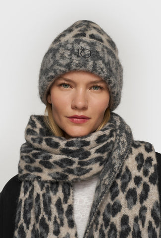 Ciepła czapka zimowa ze zwierzęcym printem
