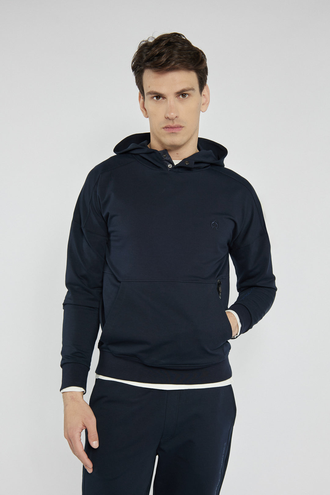 Sportowy komplet dresowy w kolorze głębokiego granatu