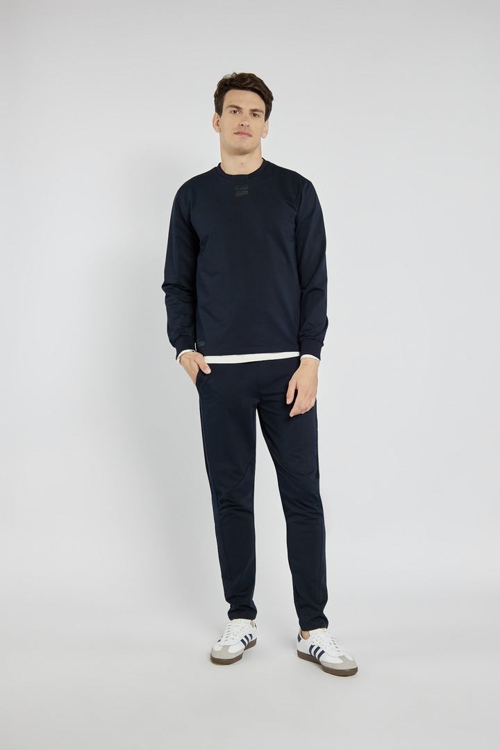 Granatowy komplet dresowy w miejskim stylu