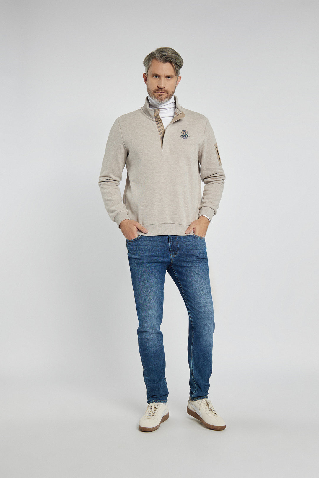 Komplet na co dzień sweter i spodnie jeansowe