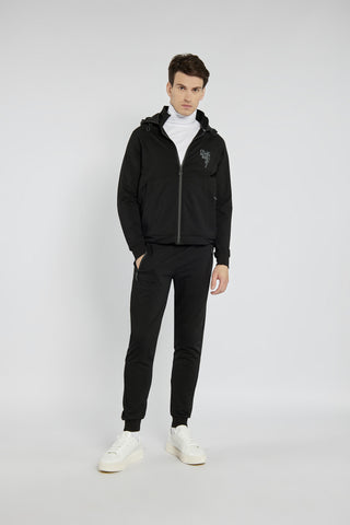 Czarny komplet dresowy w sportowym stylu