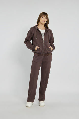 Sportowy komplet bluza i spodnie w brązowym kolorze