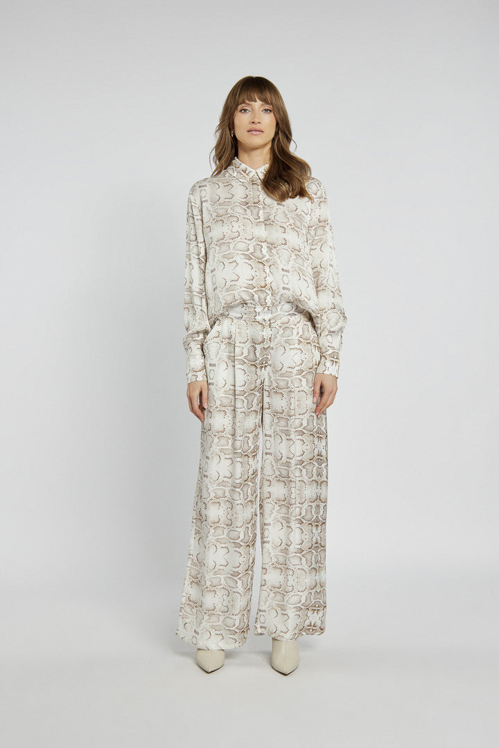 Komplet koszula i zwiewne spodnie ze zwierzęcym printem