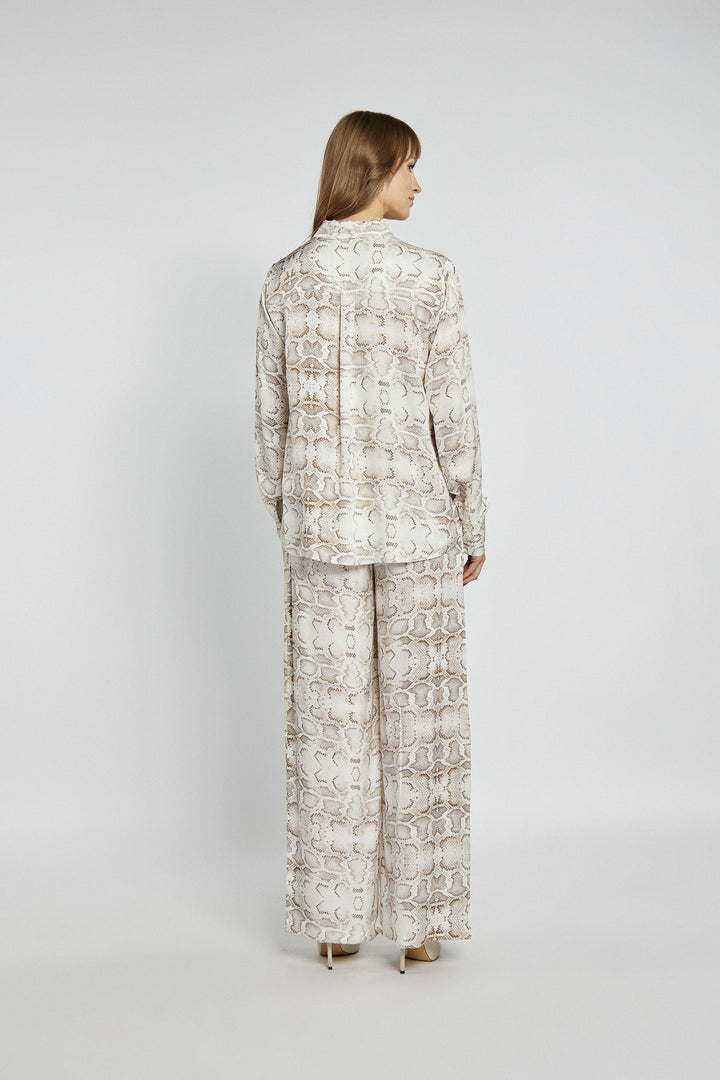 Komplet koszula i zwiewne spodnie ze zwierzęcym printem