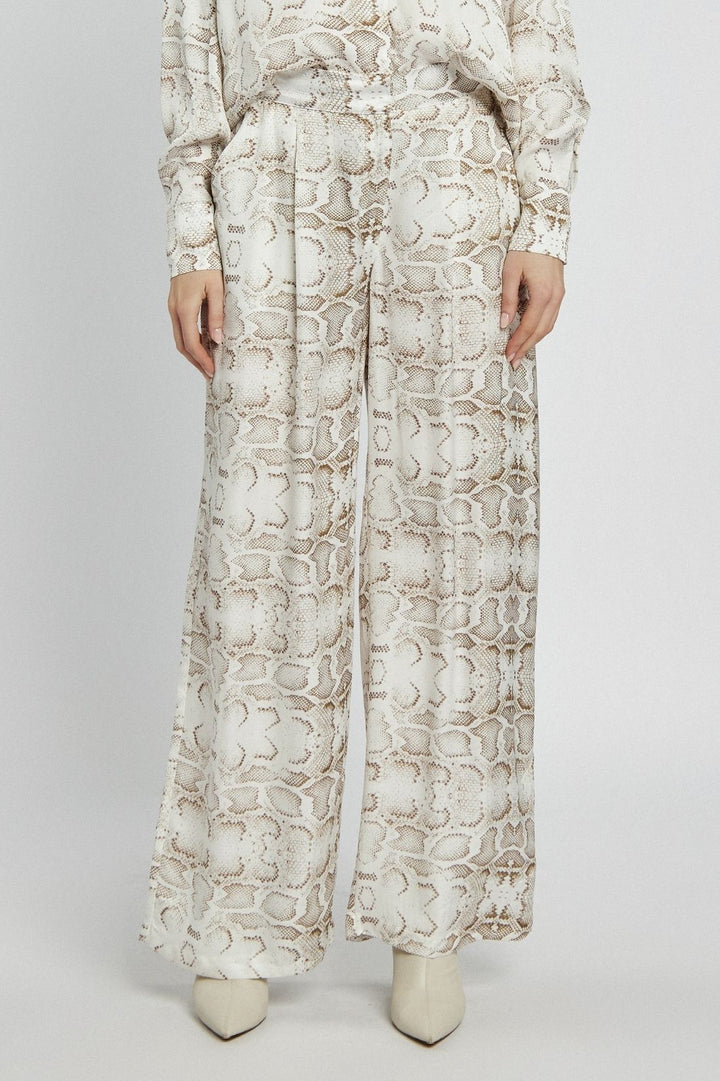 Komplet koszula i zwiewne spodnie ze zwierzęcym printem