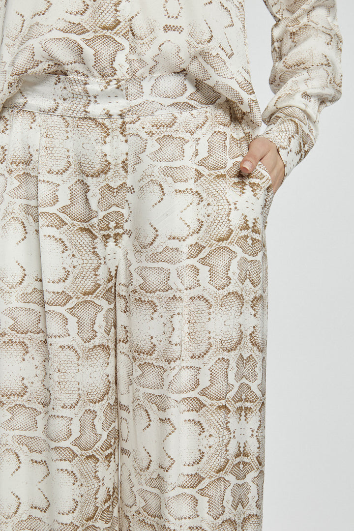 Komplet koszula i zwiewne spodnie ze zwierzęcym printem