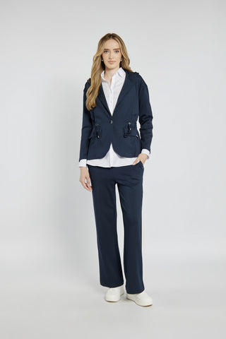 Elegancki granatowy komplet z marynarką i szerokimi spodniami