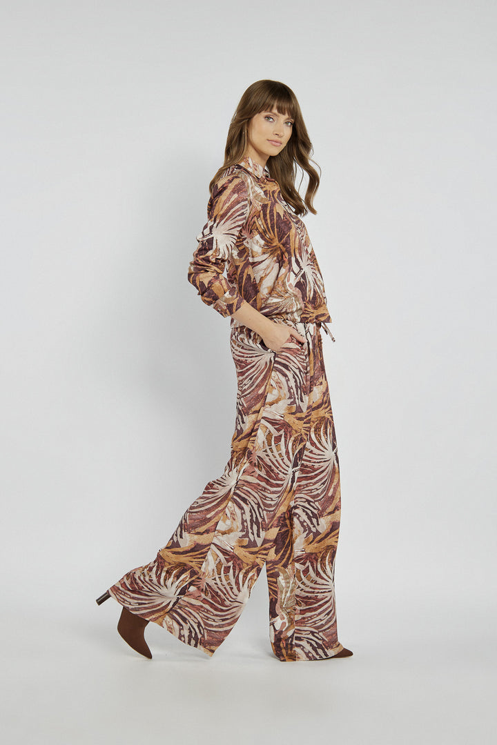 Komplet koszula i luźne spodnie w tropikalnym princie