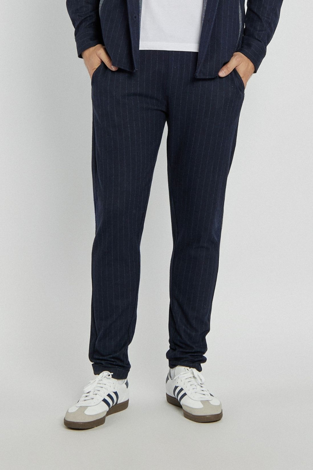 Stylowy komplet męski w casualowym stylu