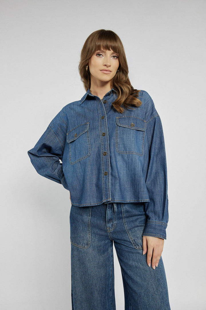 Jeansowy komplet koszula i spodnie w granatowym kolorze