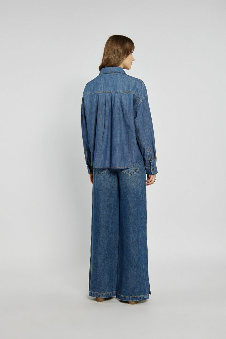 Jeansowy komplet koszula i spodnie w granatowym kolorze