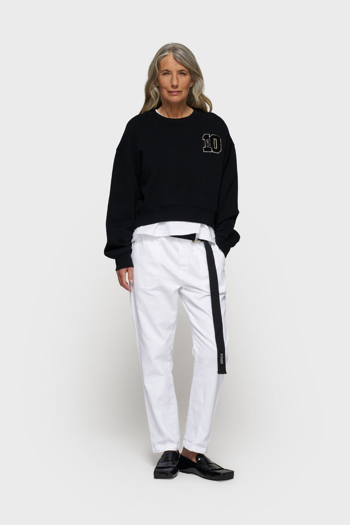 Nierozpinana bluza w czarnym kolorze z logo marki