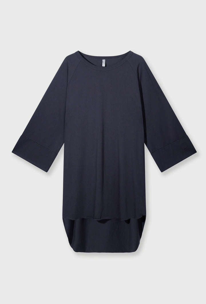 Sukienka oversize z widocznym nadrukiem 10DAYS na plecach