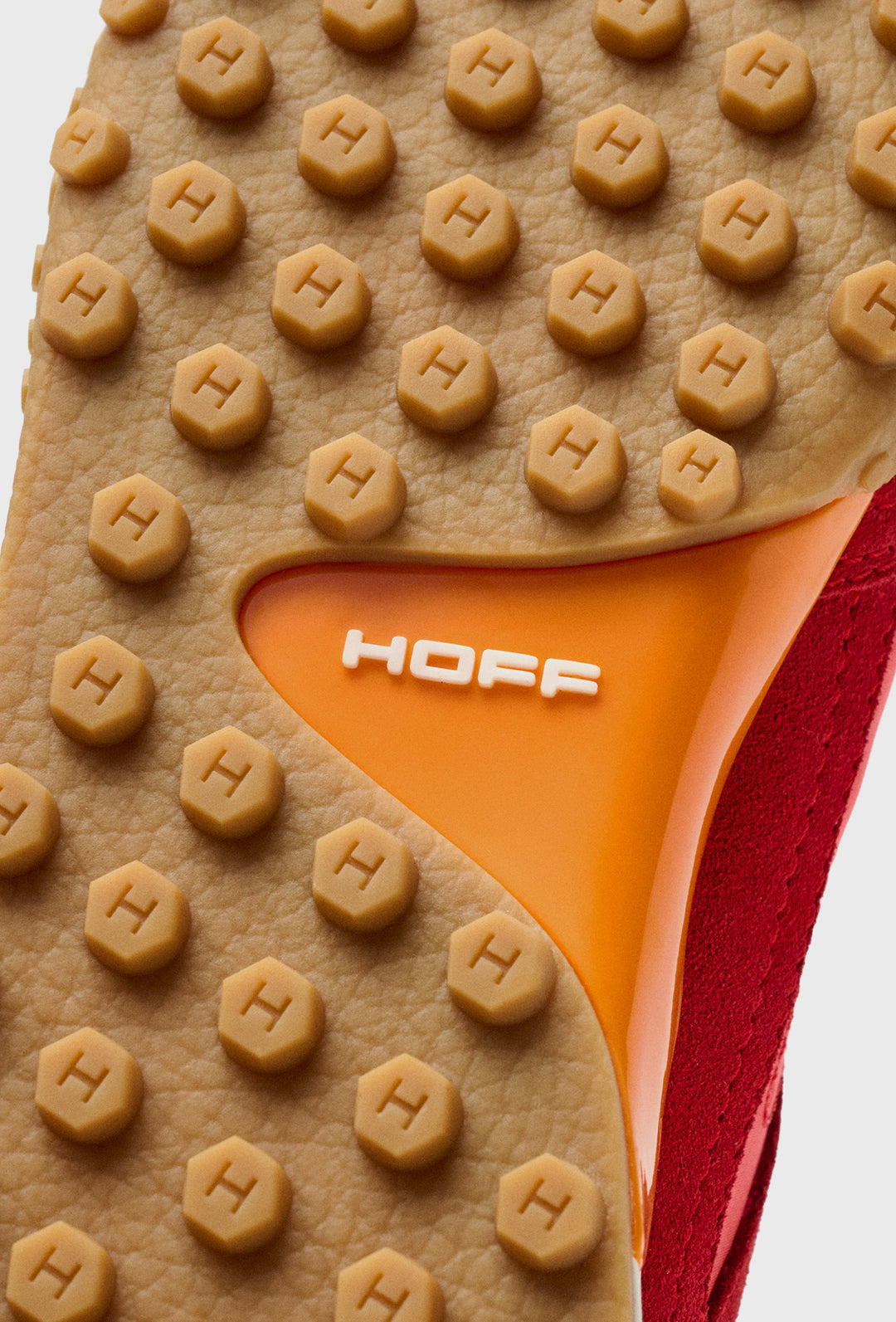 Koralowe sneakersy trailowe