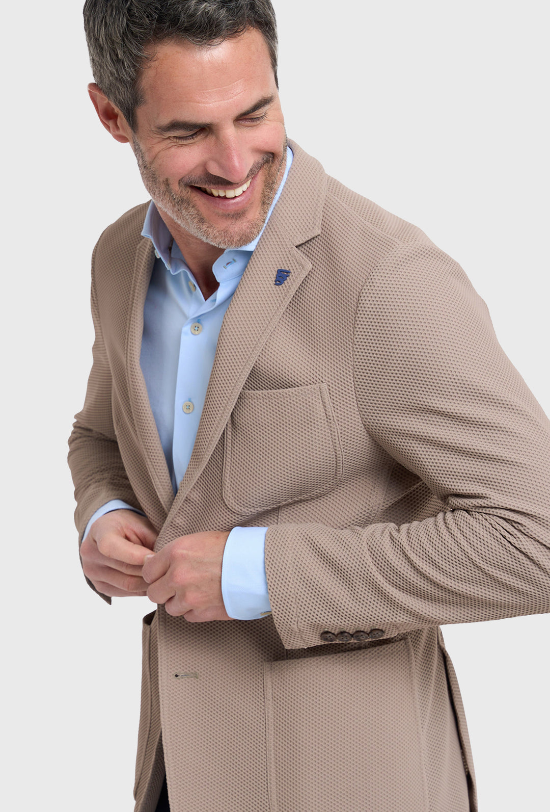 Beżowa marynarka męska z tkaniny strukturalnej