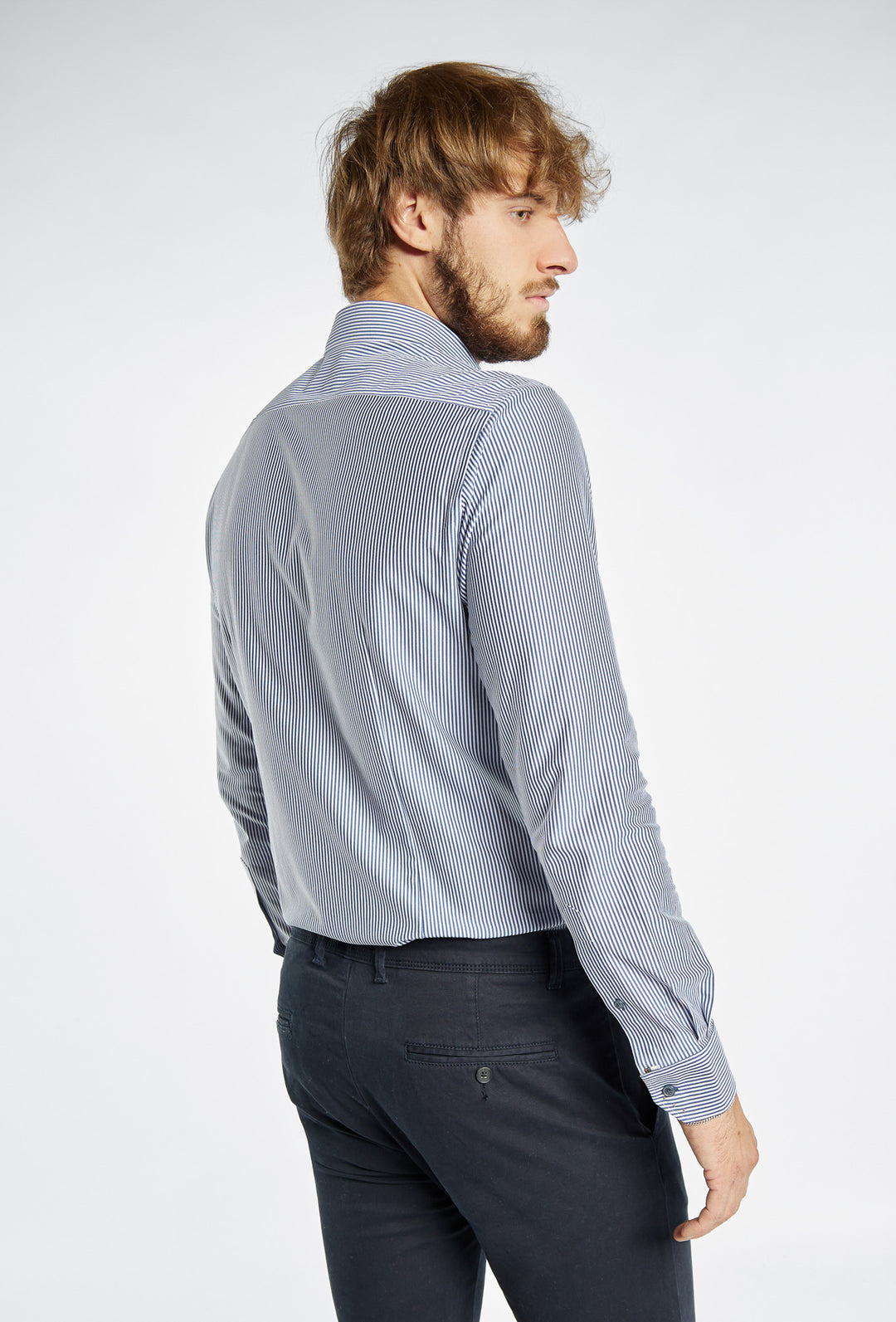 Koszula męska w niebiesko-białe prążki z kołnierzykiem