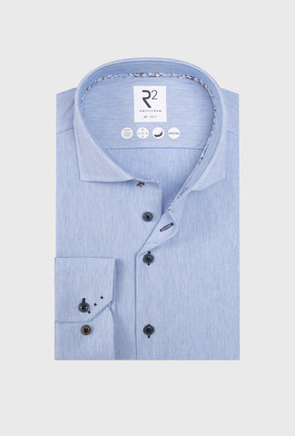 Jasnoniebieska koszula męska o strukturze jodełki