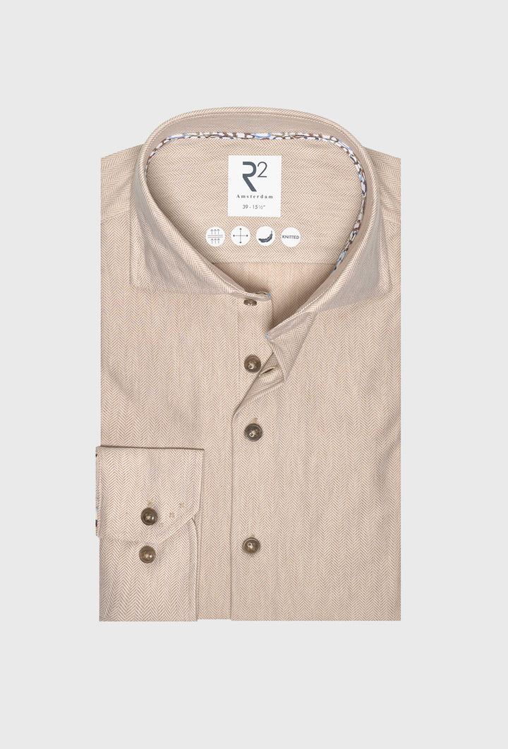 Beżowa koszula męska w jodełkę z delikatnym wzorem