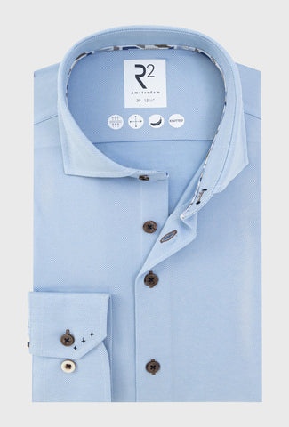 Jasnoniebieska koszula męska z dzianiny o strukturze drobnej piki