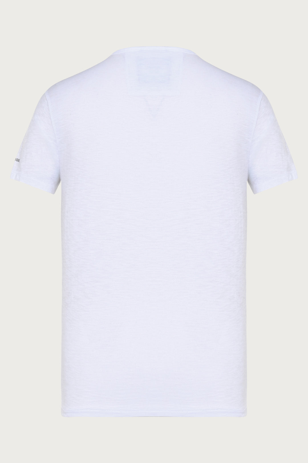 T-shirt z krótkim rękawem, nadrukiem na piersi oraz zdobnymi guziczkami na kołnierzyku 