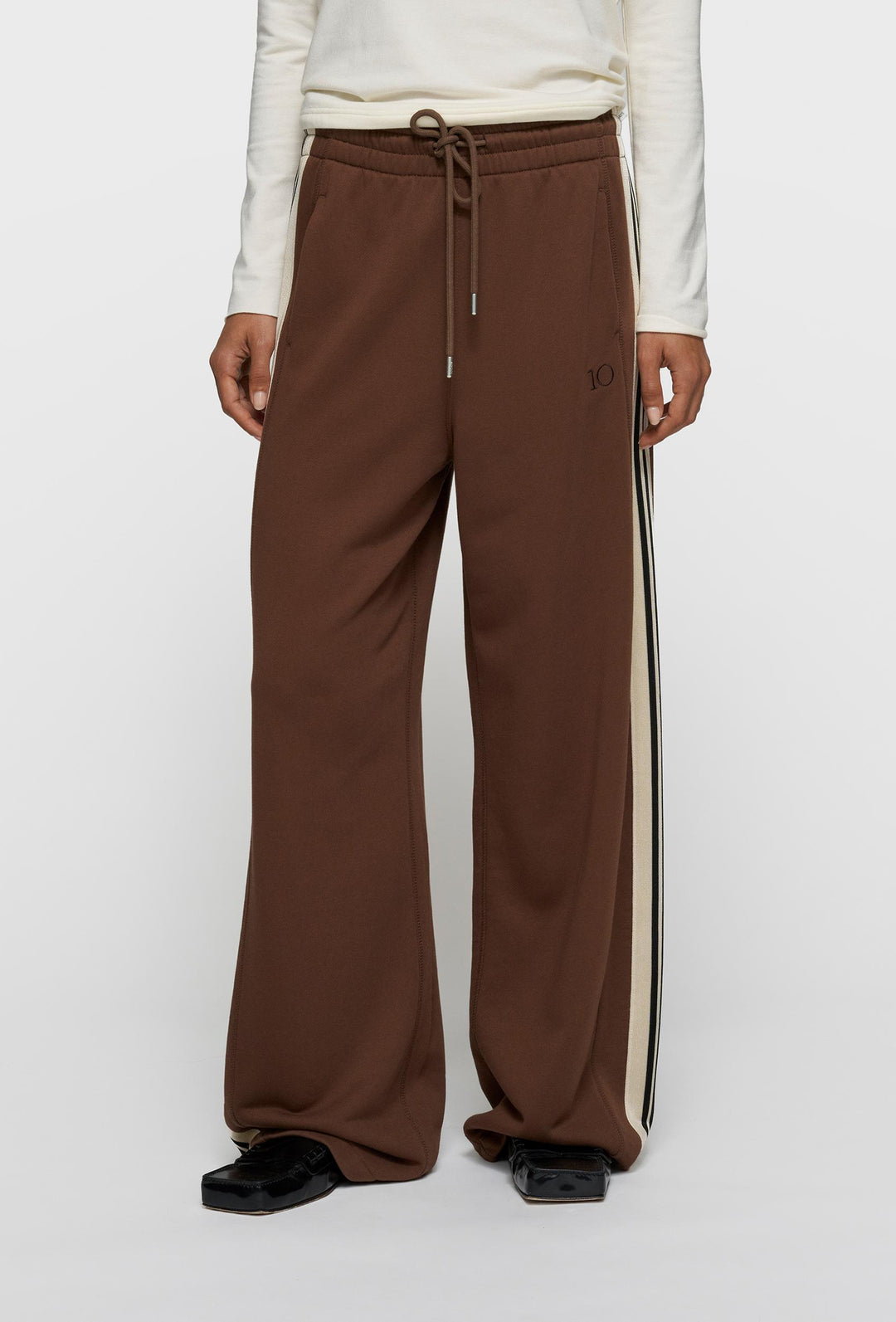 Ciemnobrązowy komplet dresowy 10DAYS