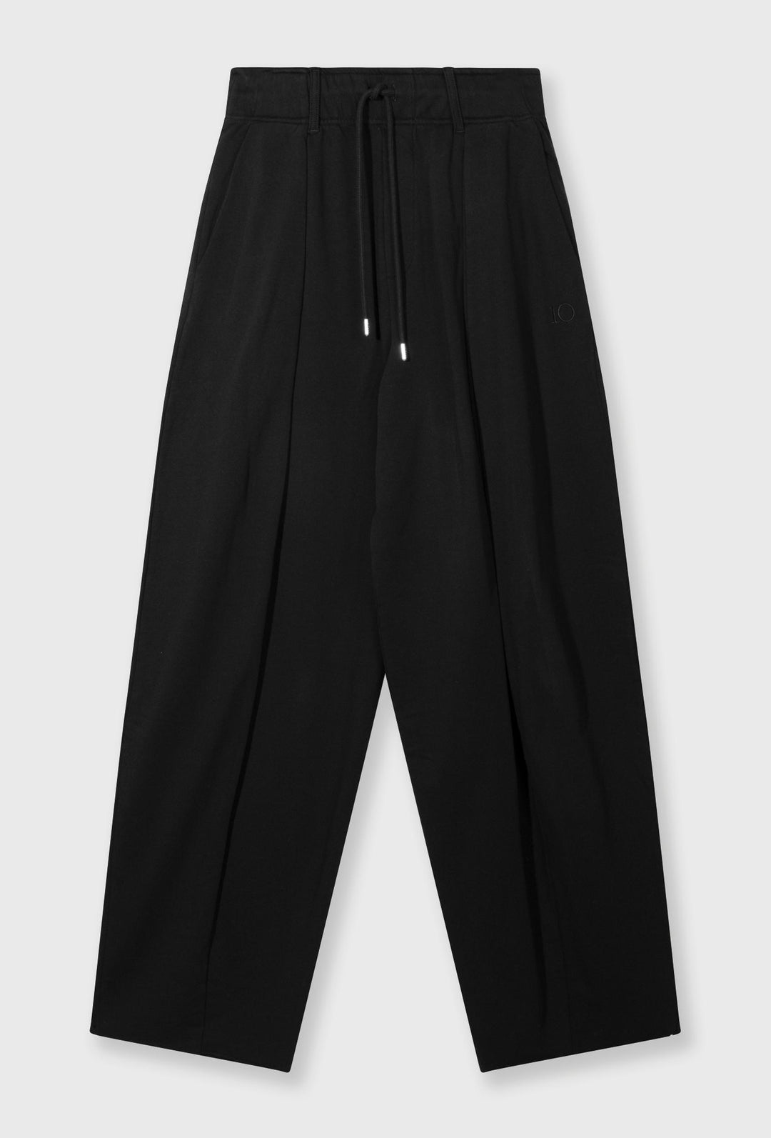 Stylowy czarno-biały zestaw top w paski i szerokie spodnie
