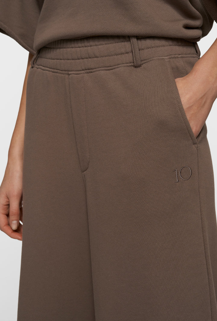 Spodnie damskie w ciepłym czekoladowym kolorze