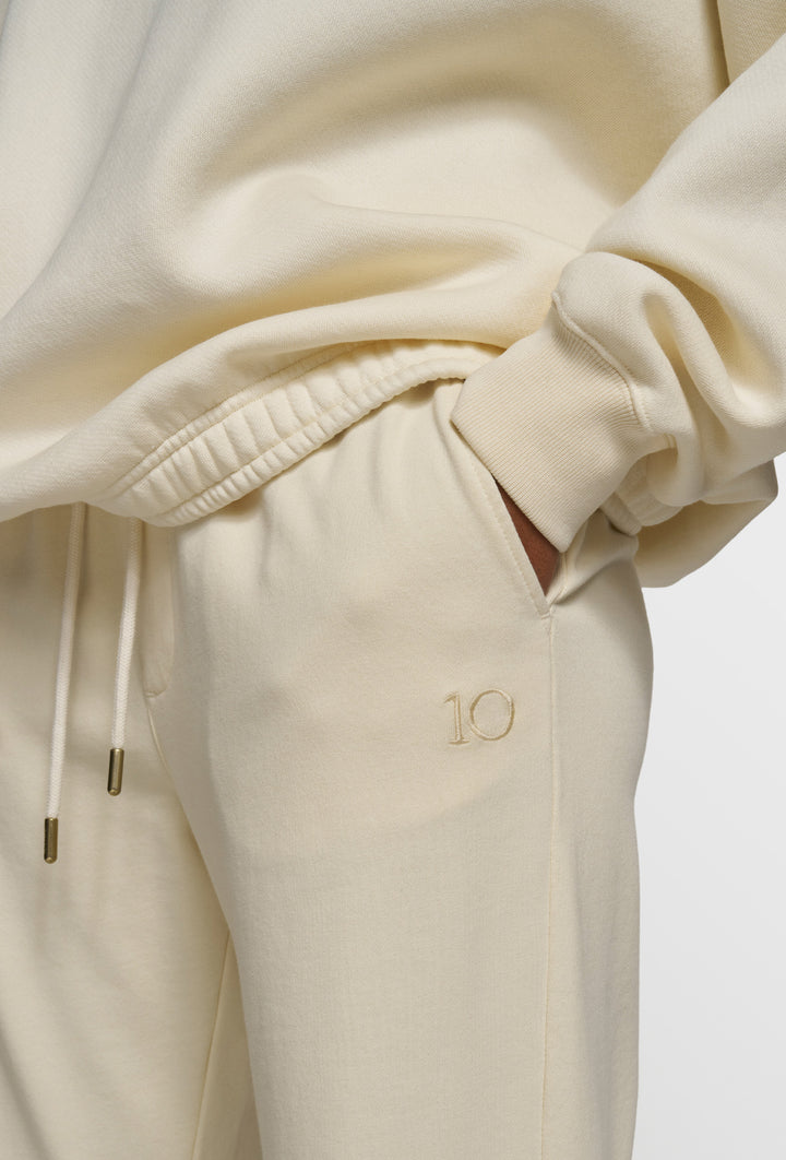 Komfortowe spodnie z kolorze kremowym