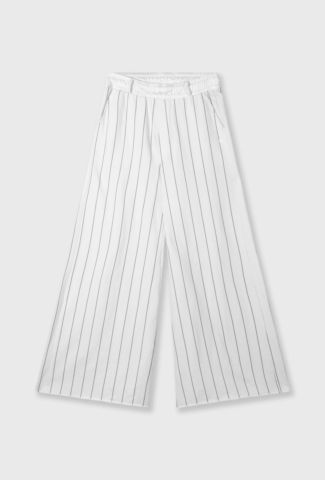 Kremowe spodnie dzianinowe palazzo w pionowy prążek