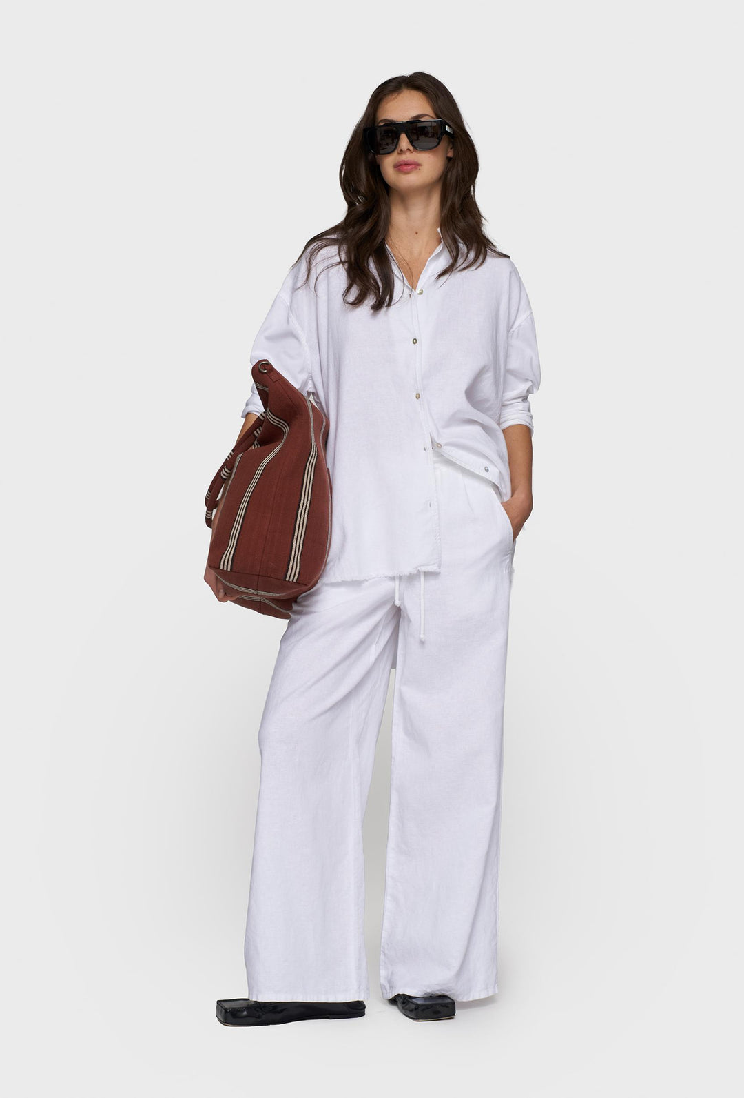 Spodnie culotte w kolorze białym