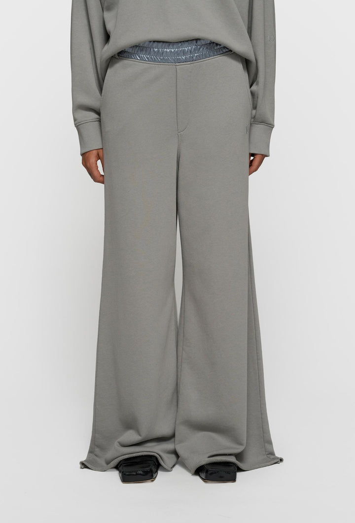 Spodnie dresowe wide leg z dekoracyjnym pasem