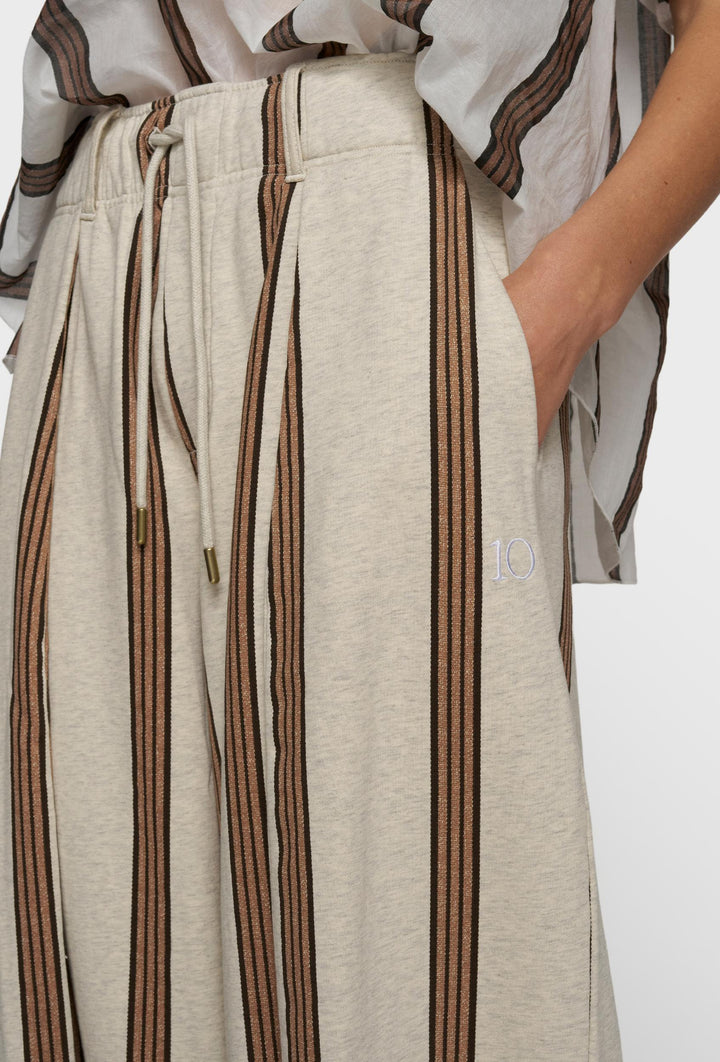 Spodnie culotte w modne paski