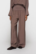 Wygodne spodnie culotte w kolorze taupe