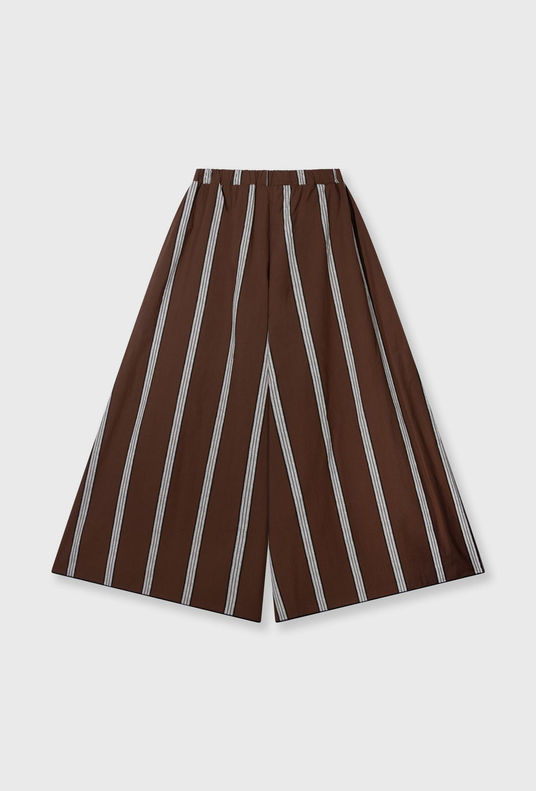 Spodnie z szerokimi nogawkami w brązowym kolorze