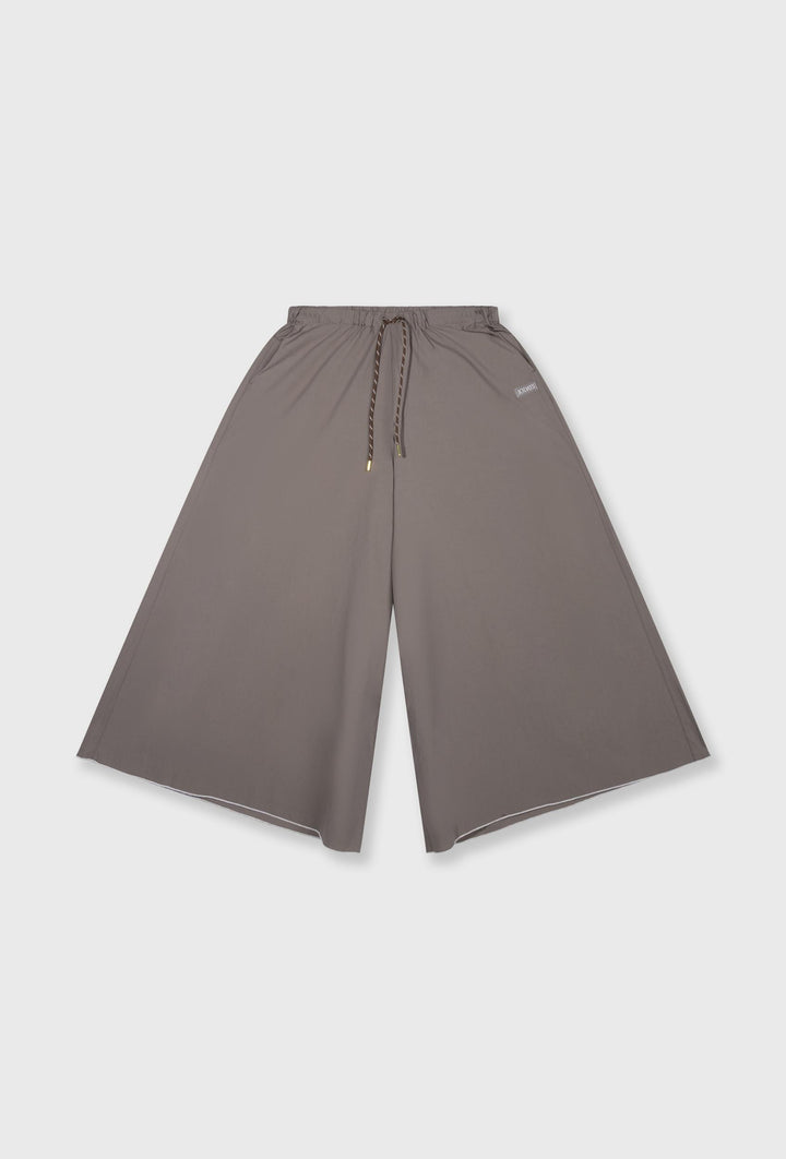 Spodnie o szerokiej nogawce w kolorze taupe