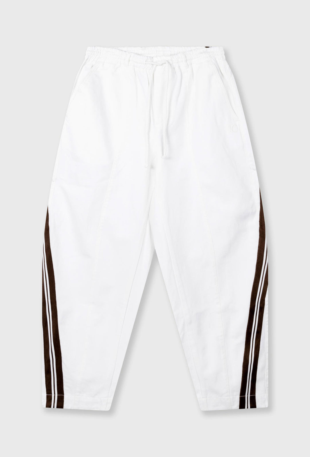 Białe spodnie dresowe z lampasami i elastycznym pasem