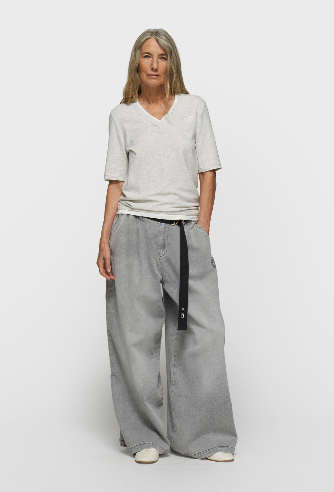 Spodnie wide leg z denimu z paskiem i haftem logo