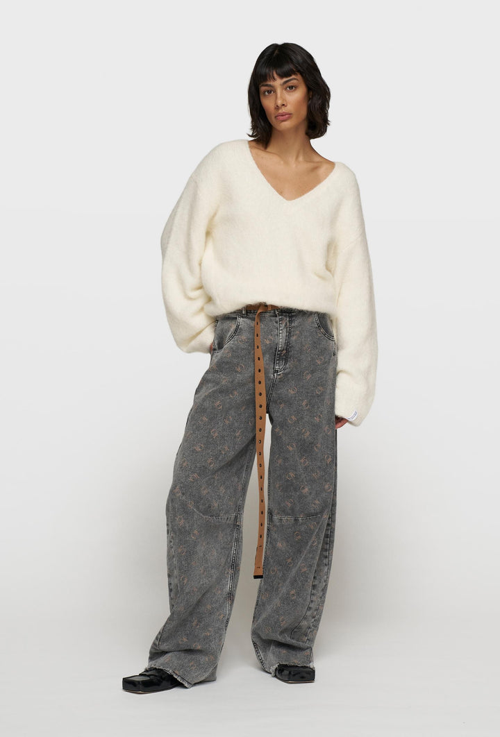 Jeansy fasonie straight leg w szarym kolorze z nadrukiem