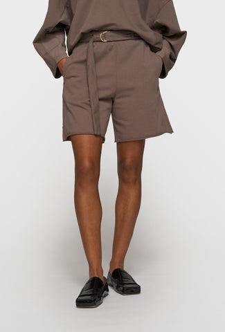 Wygodne szorty w brązowym kolorze