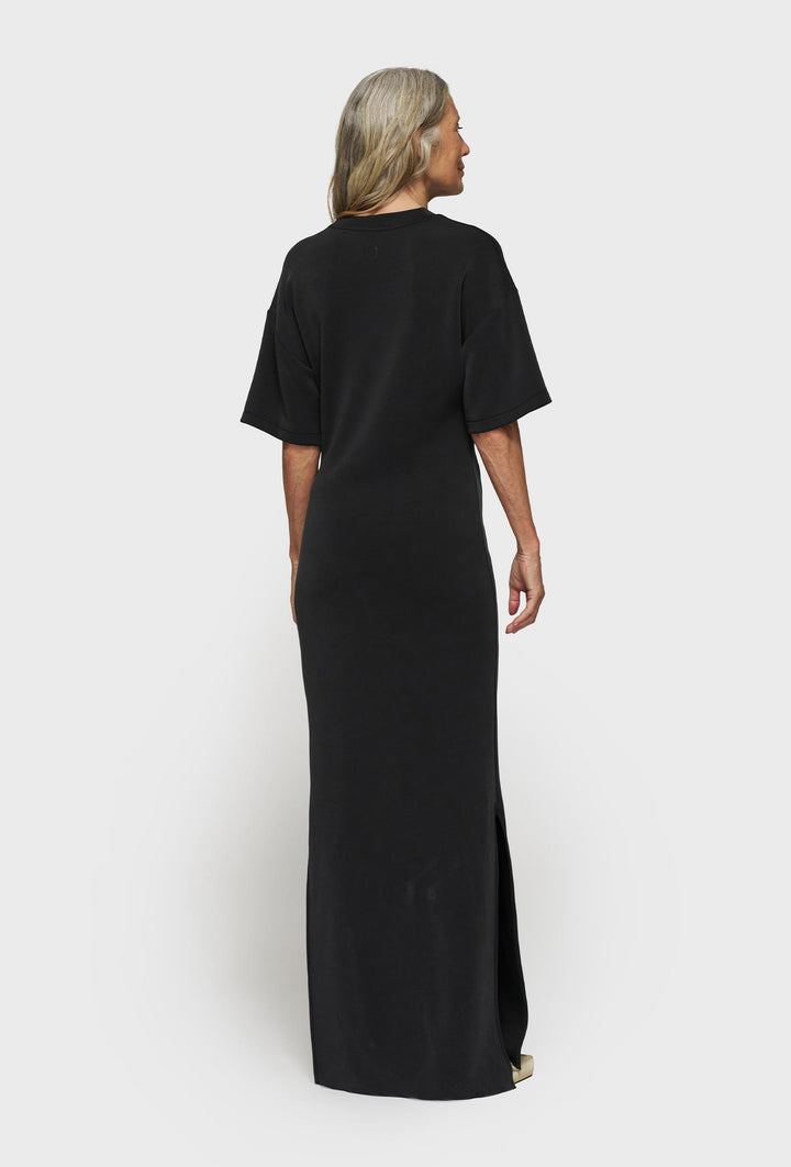 Czarna sukienka maxi typu T-shirt