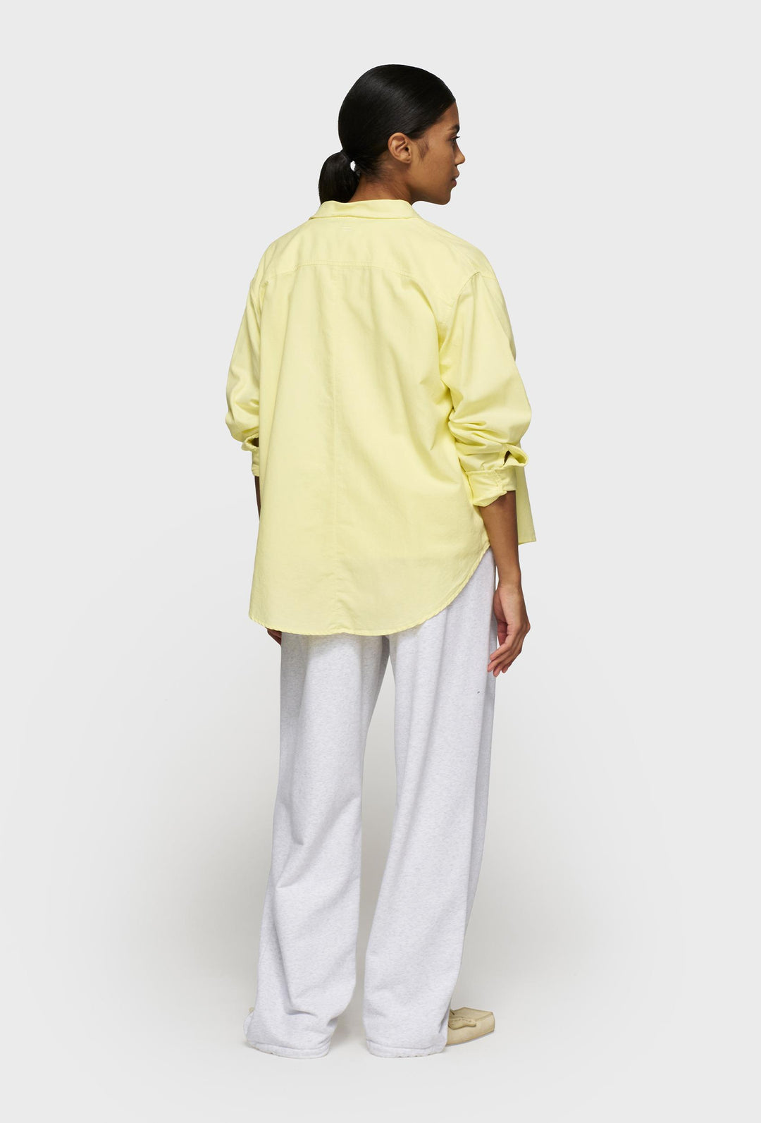 Koszula oversize w pastelowym żółtym kolorze