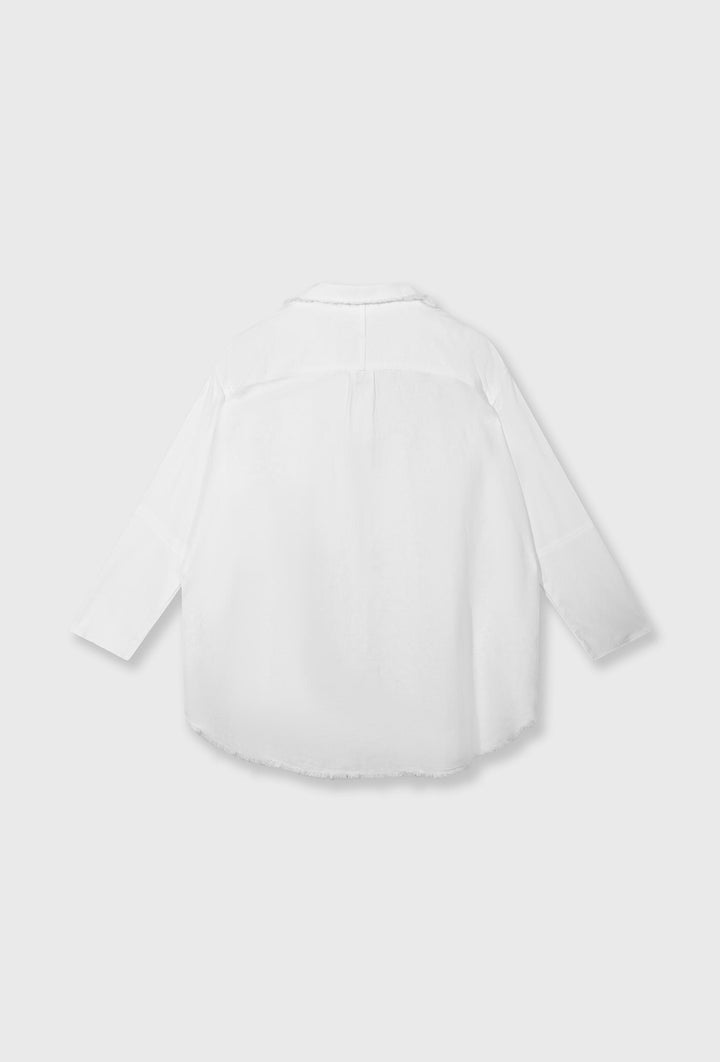 Lekka, oversizowa koszula w białym kolorze