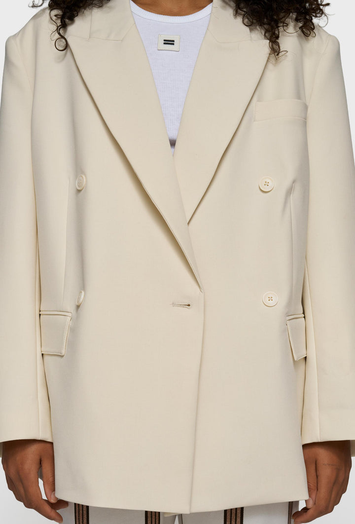 Elegancka oversizowa marynarka w kolorze ecru