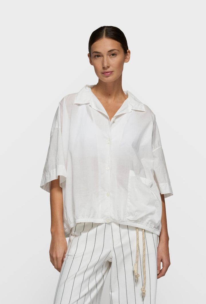 Biała koszula oversize z krótkim rękawem