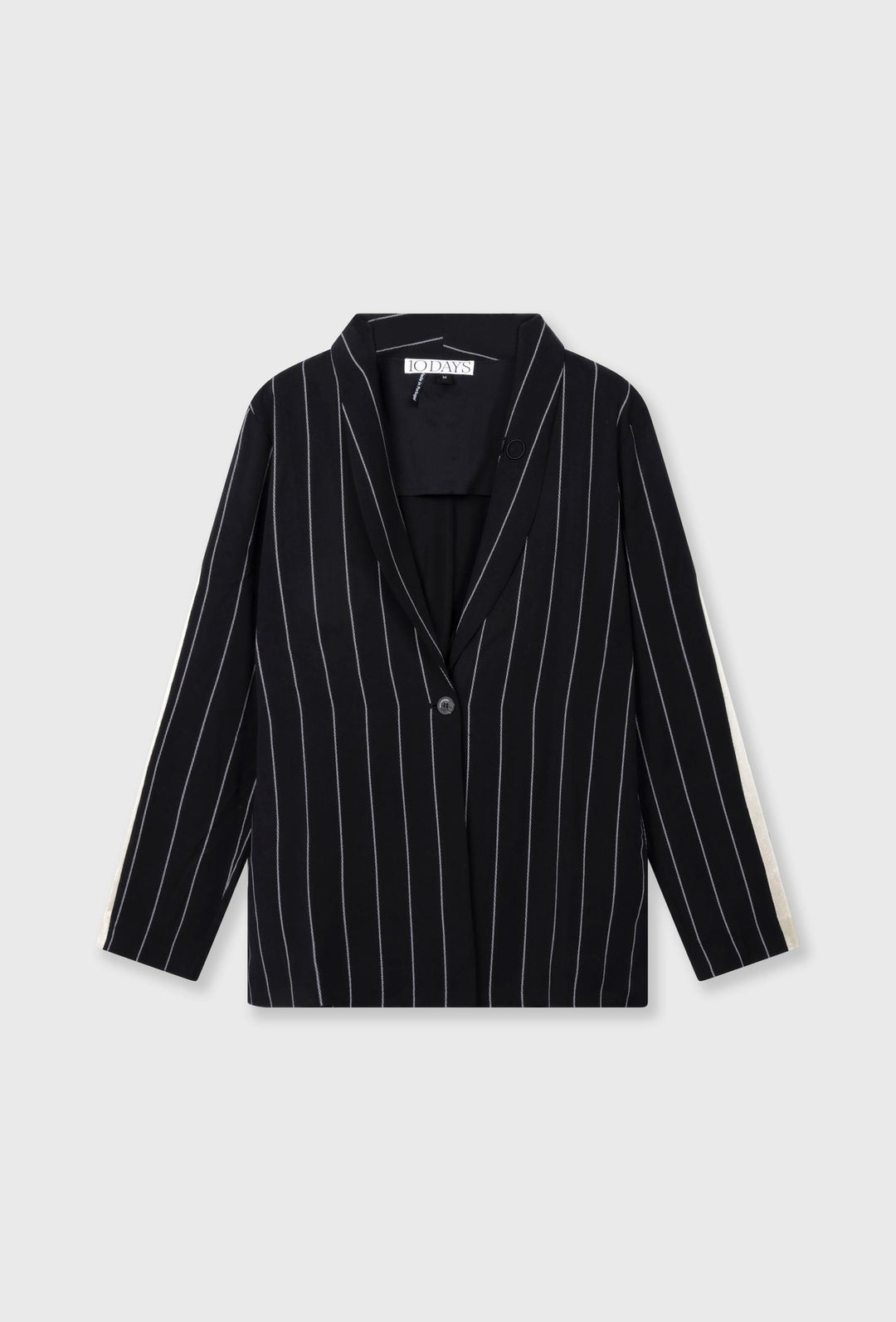 Marynarka w paski z kontrastowym lampasem