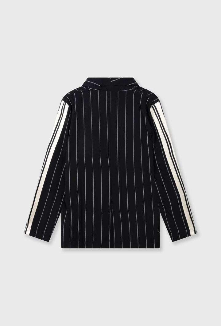 Marynarka w paski z kontrastowym lampasem