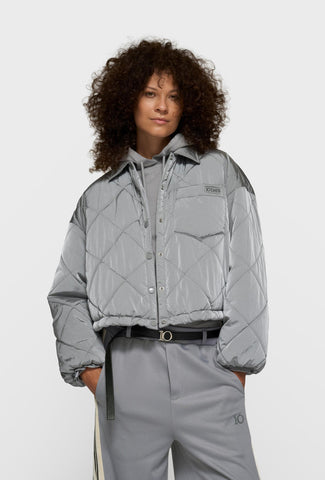 Krótka kurtka bomberka typu quilted, w kolorze lśniącej szarości