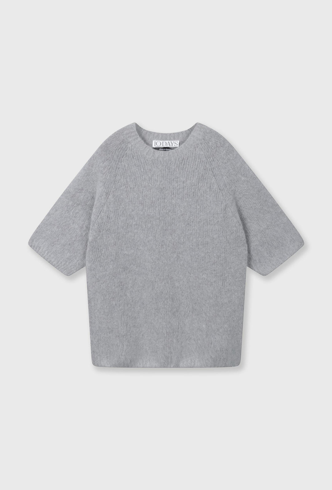 Sweter z krótkim rękawem w jasnoszarym kolorze
